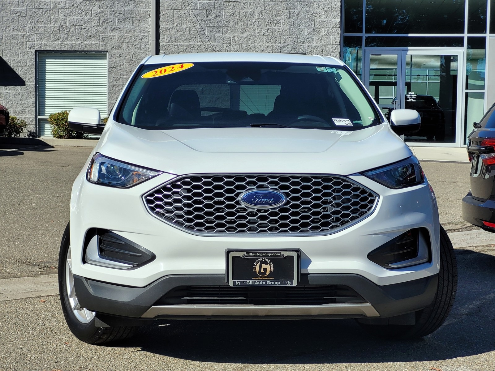 2024 Ford Edge SEL photo 2
