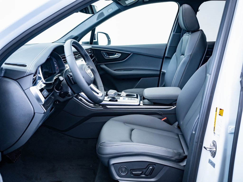 2025 Audi Q7 55 Premium Plus photo 19