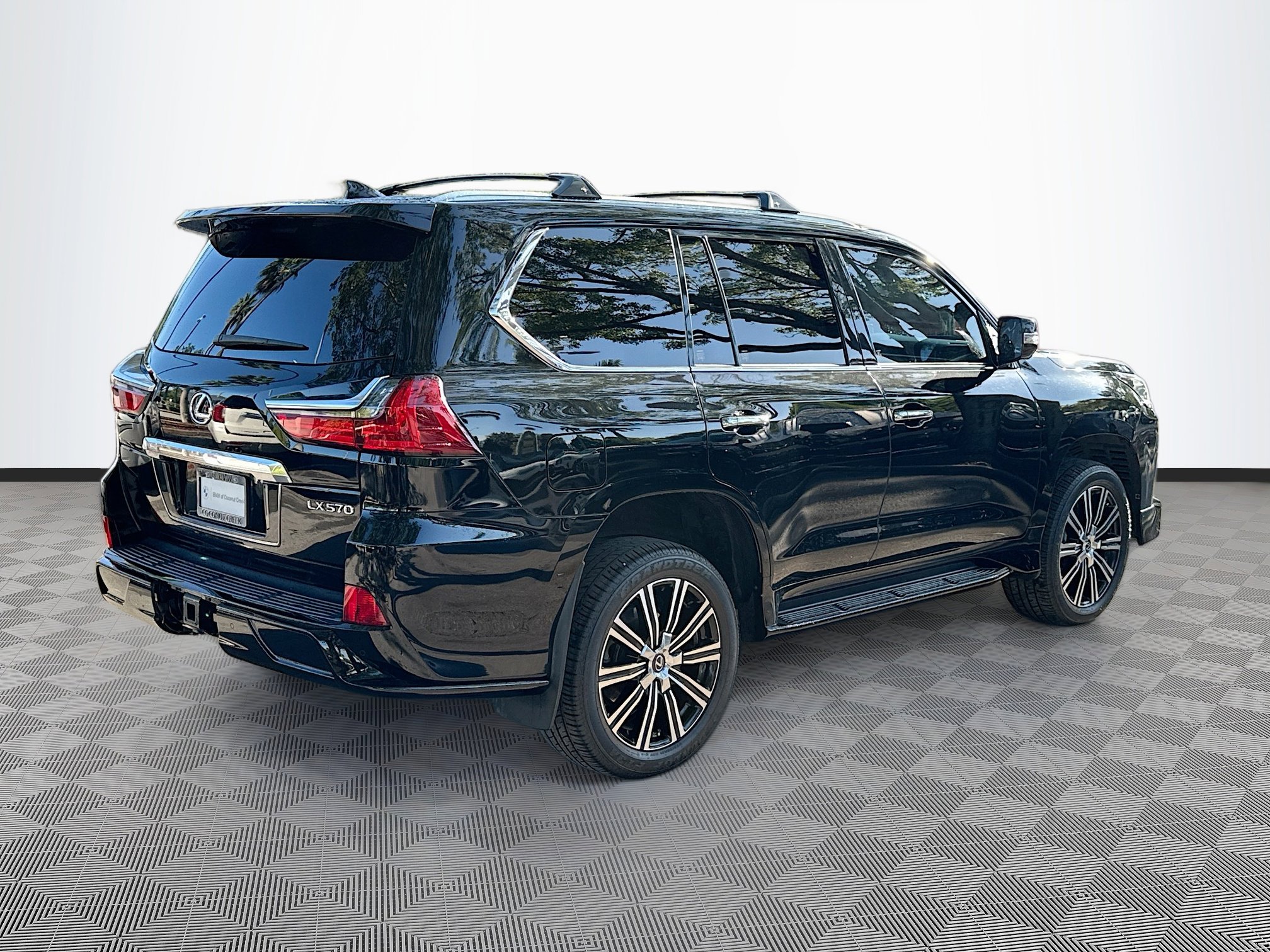 2020 Lexus LX 570 photo 7