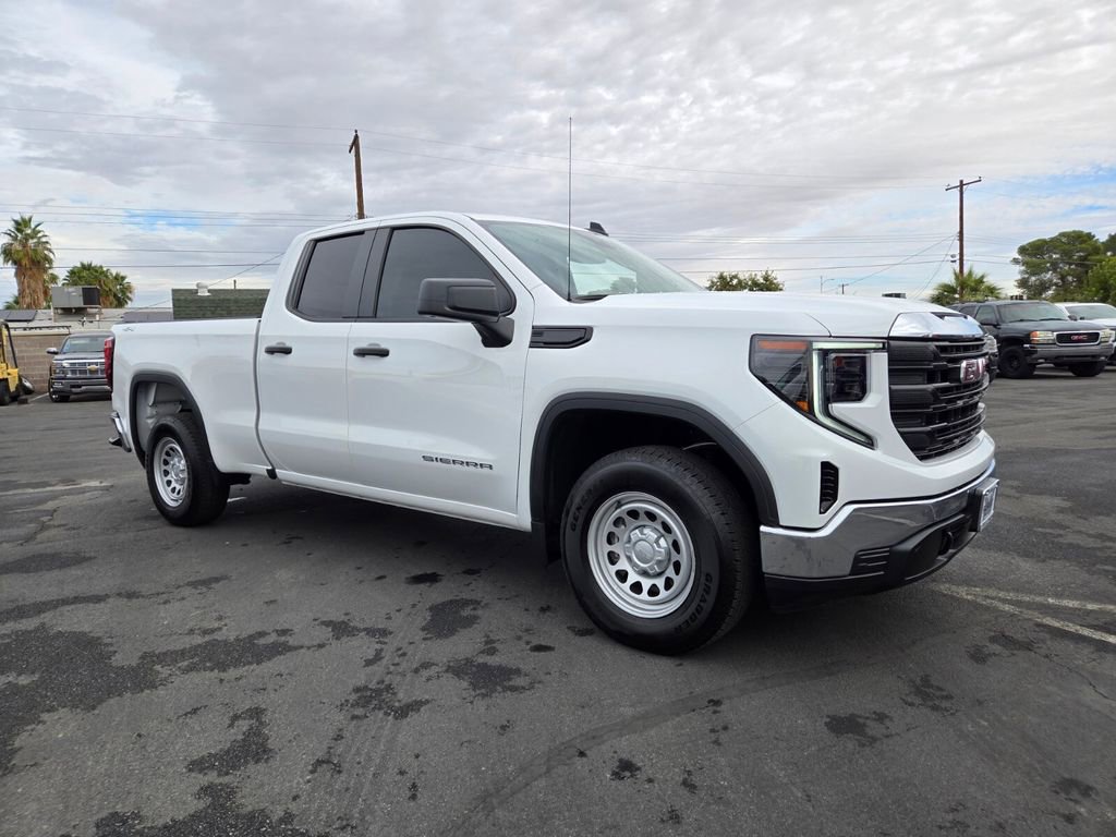 2024 GMC Sierra 1500 Pro's photo