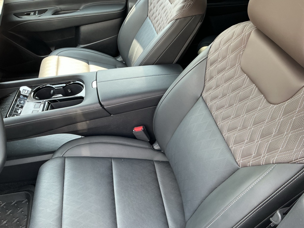 2025 Nissan Murano Platinum photo 5