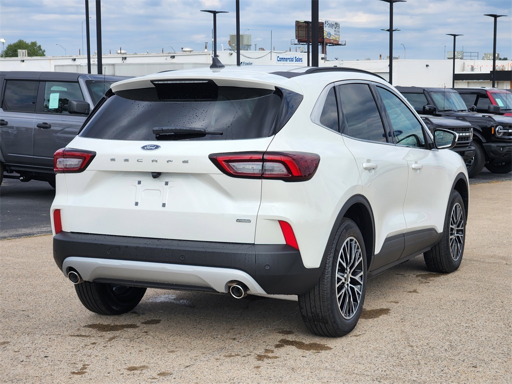 2026 Ford Escape Plug-In Hybrid photo 2