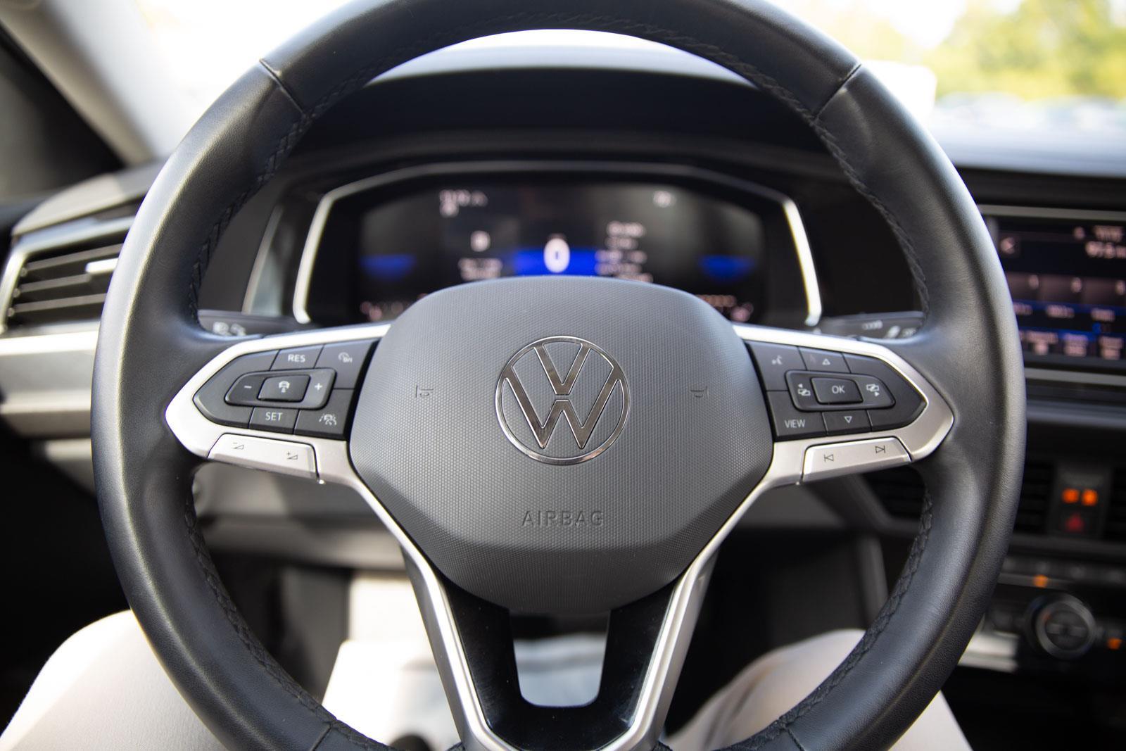 2024 Volkswagen Jetta SE photo 10