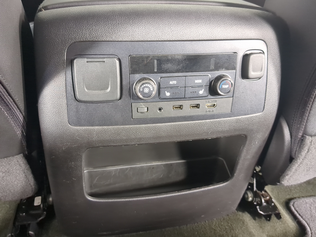 2017 Chevrolet Tahoe Premier photo 20