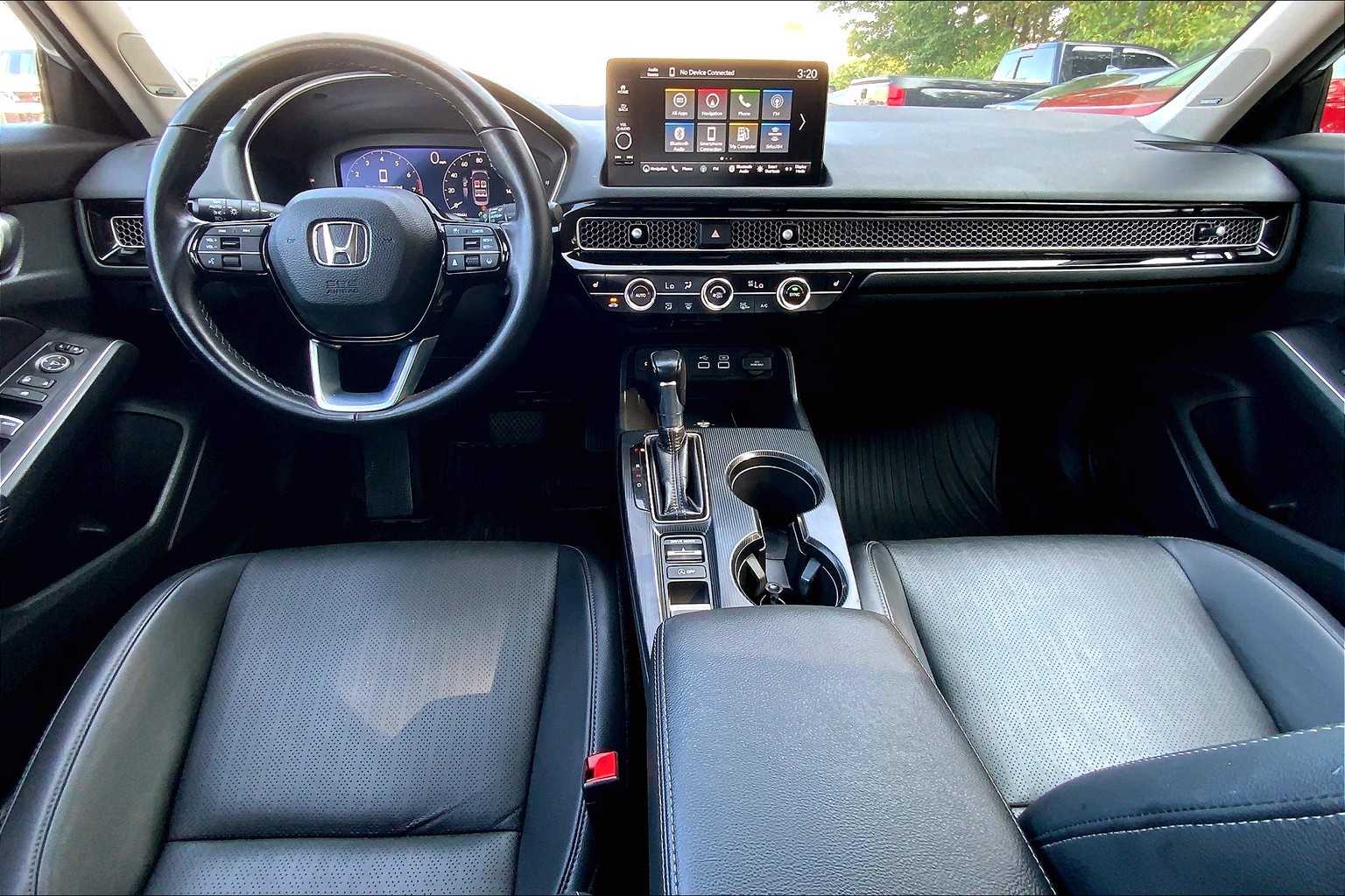 2024 Honda Civic Touring photo 14