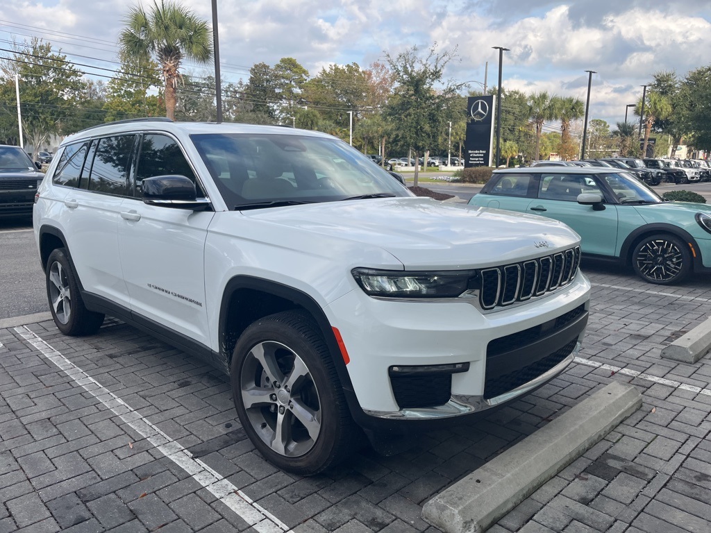 2024 Jeep Grand Cherokee Limited photo 3
