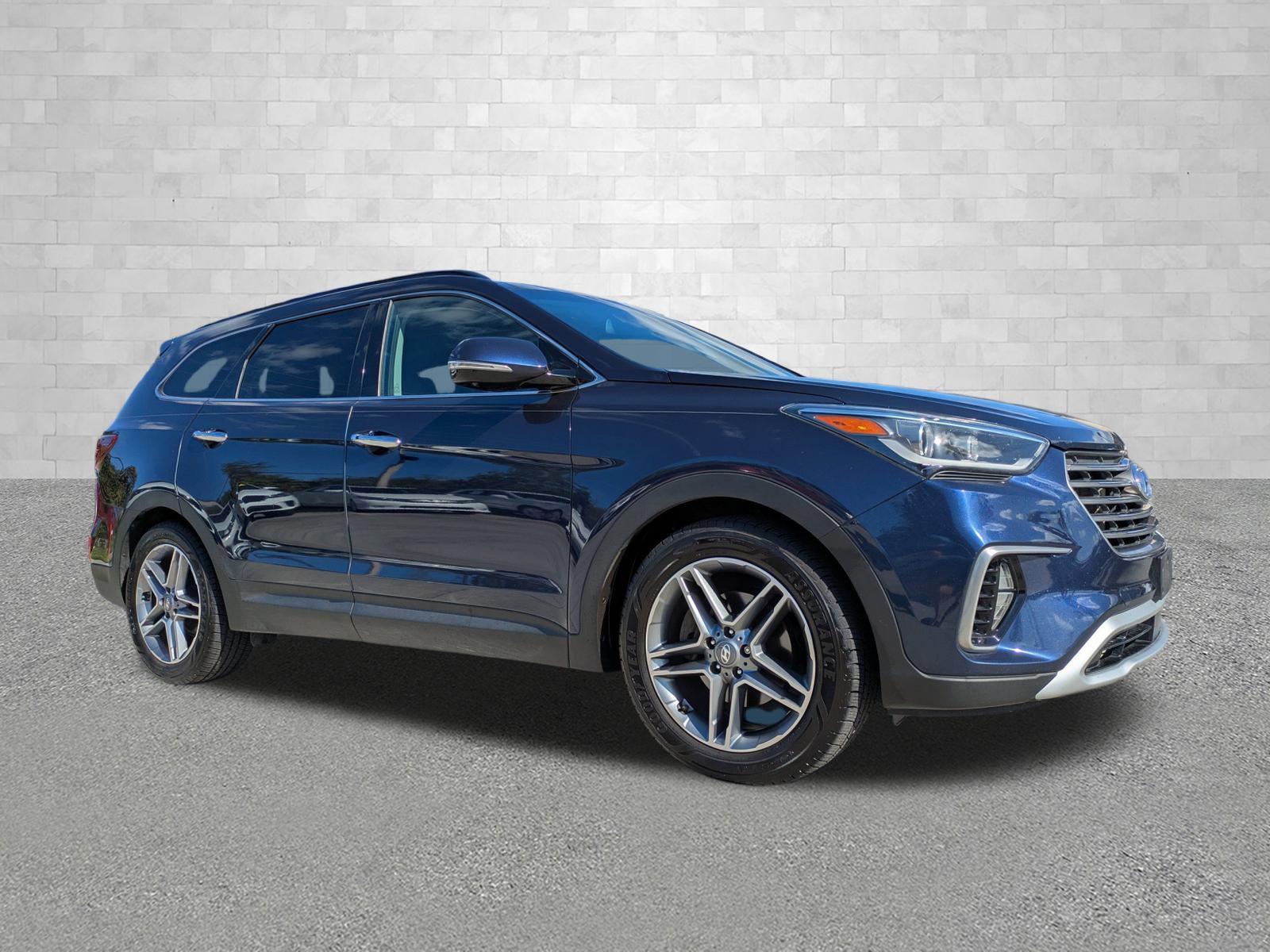2018 Hyundai Santa Fe SE Ultimate's photo