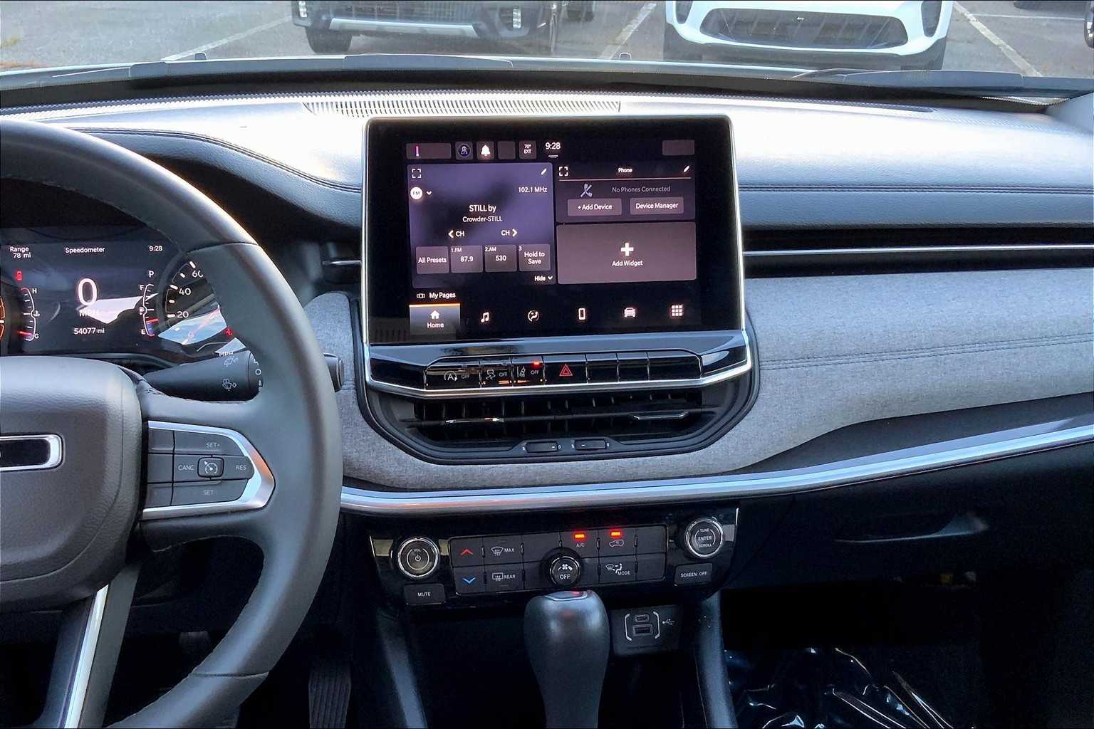 2024 Jeep Compass Latitude photo 6