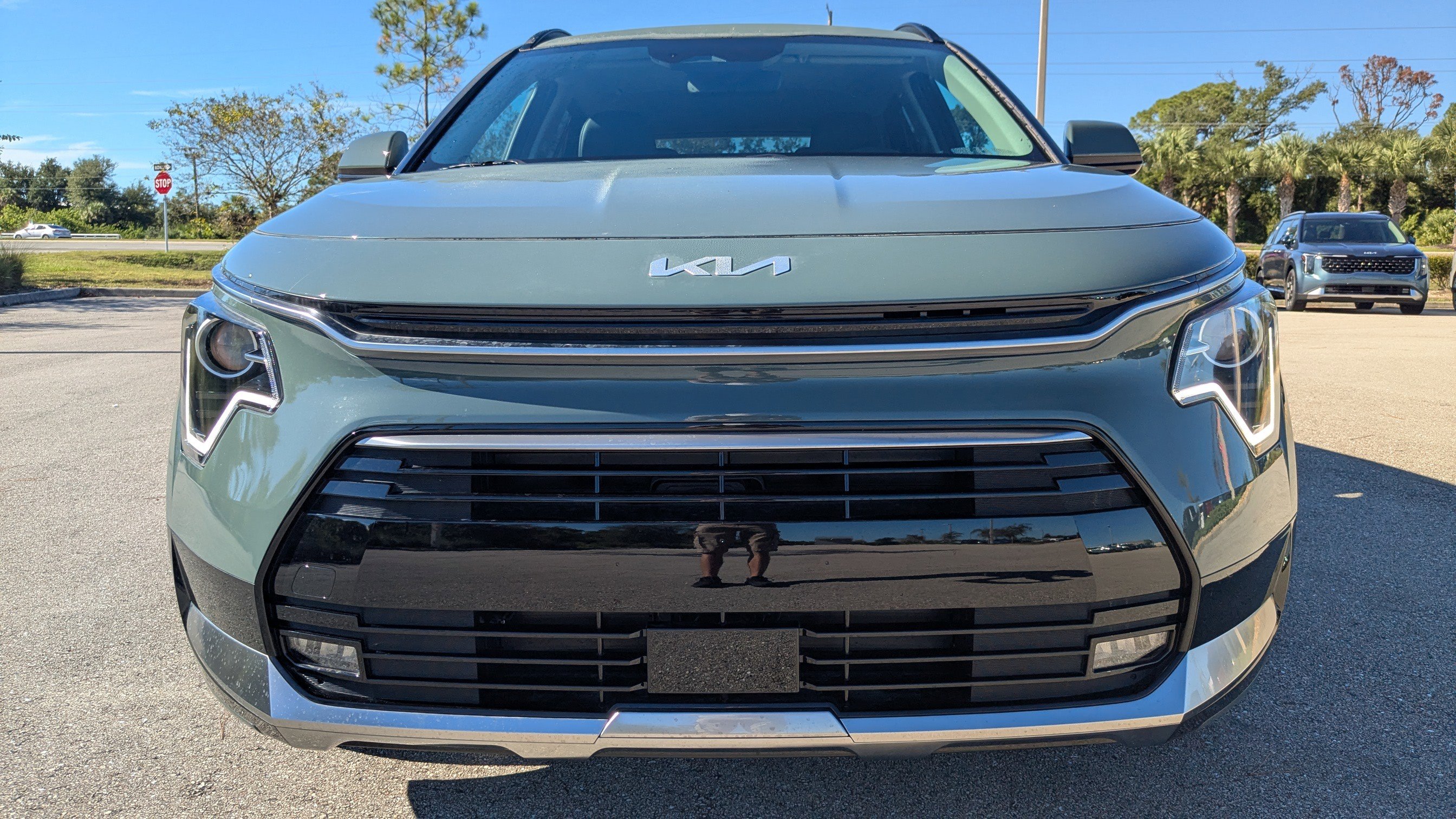 2025 Kia Niro EX Touring photo 2