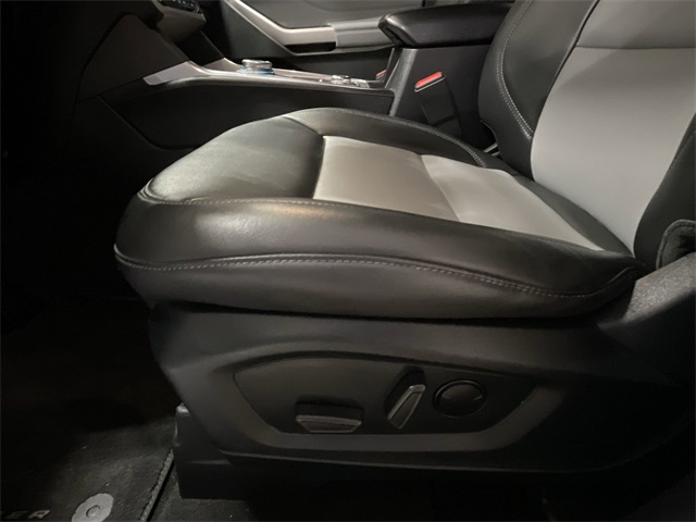 2023 Ford Explorer XLT photo 18