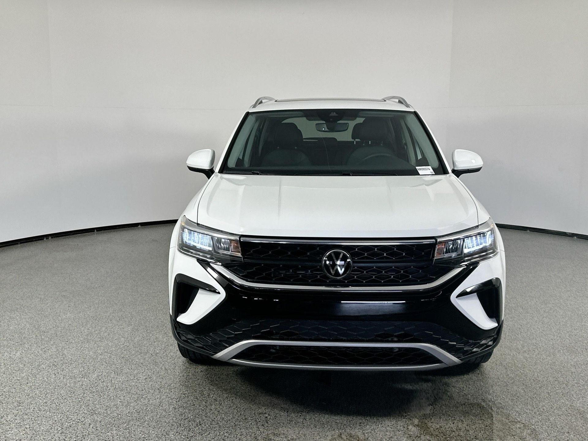 3VVLX7B28NM095574