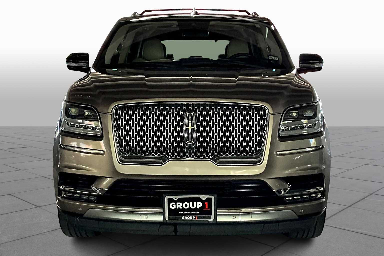 2019 Lincoln Navigator Reserve photo 3