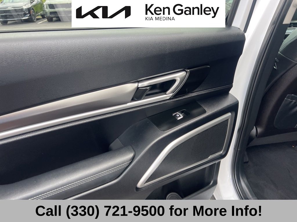 2023 Kia Telluride LX photo 44