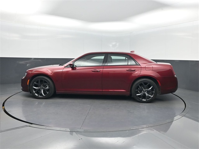 2023 Chrysler 300 S photo 2