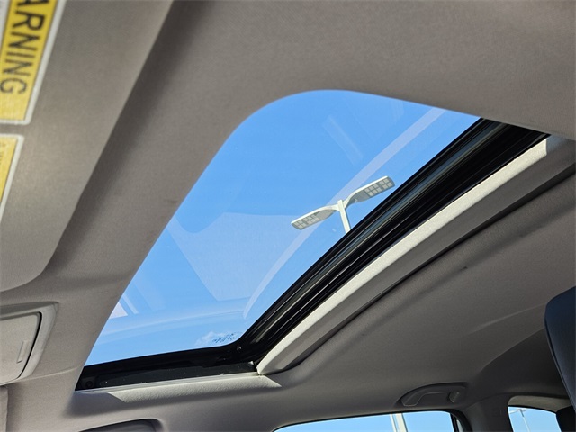 2022 Honda CR-V Touring photo 4