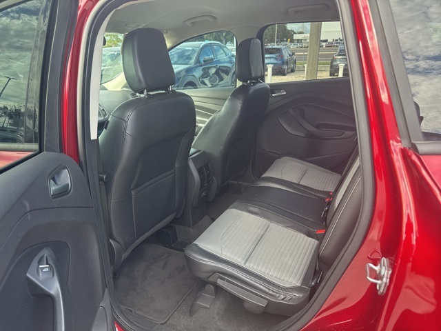 2019 Ford Escape SE photo 2