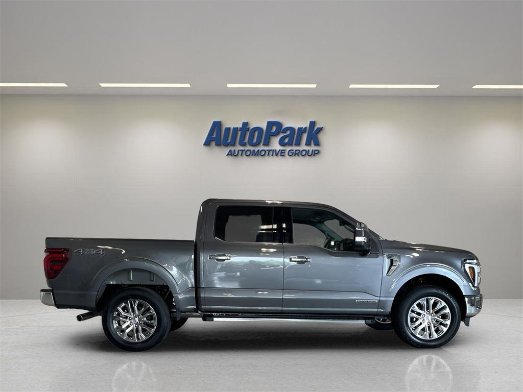 2025 Ford F-150 Lariat photo 9