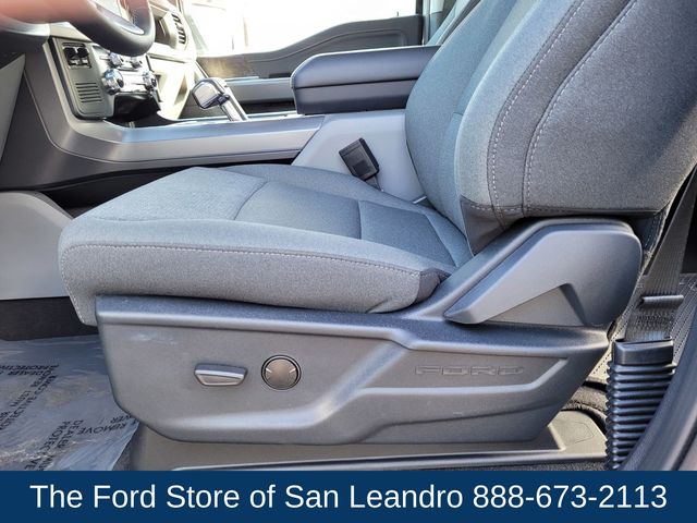 2025 Ford F-150 Lightning XLT photo 15