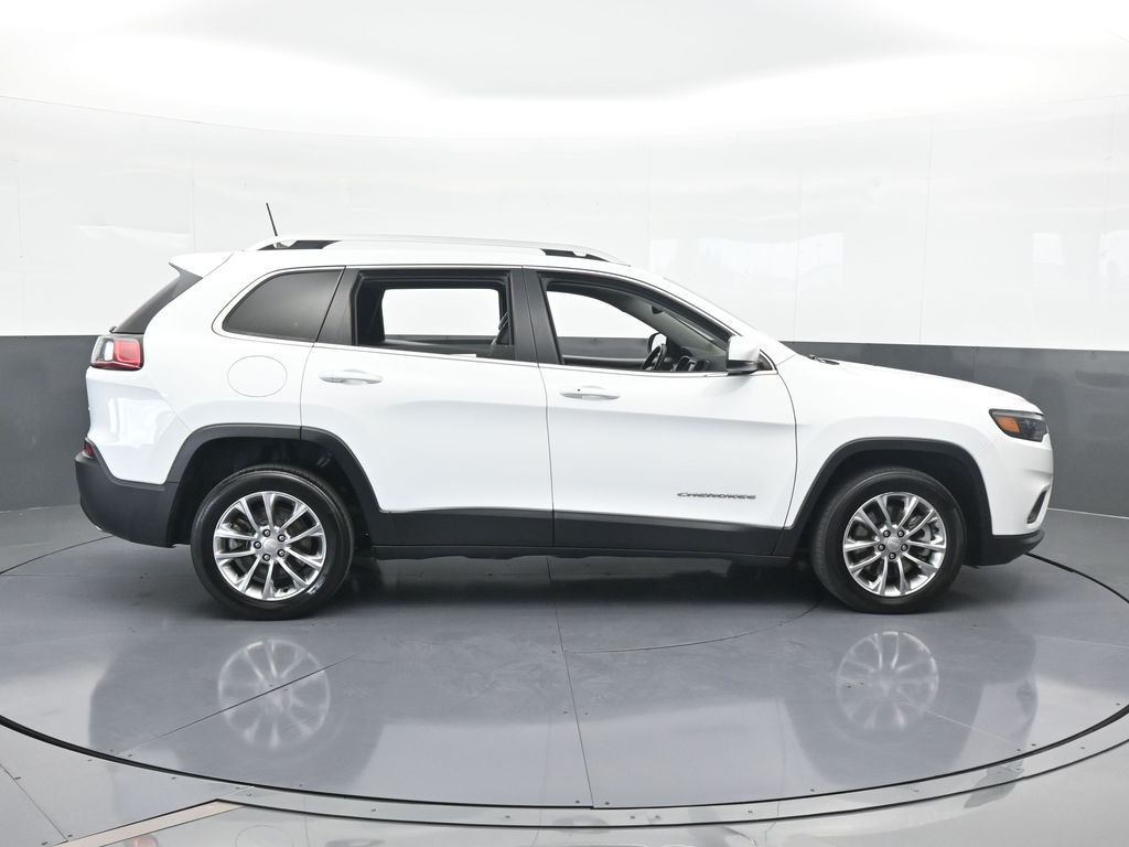 2021 Jeep Cherokee Latitude Lux photo 3