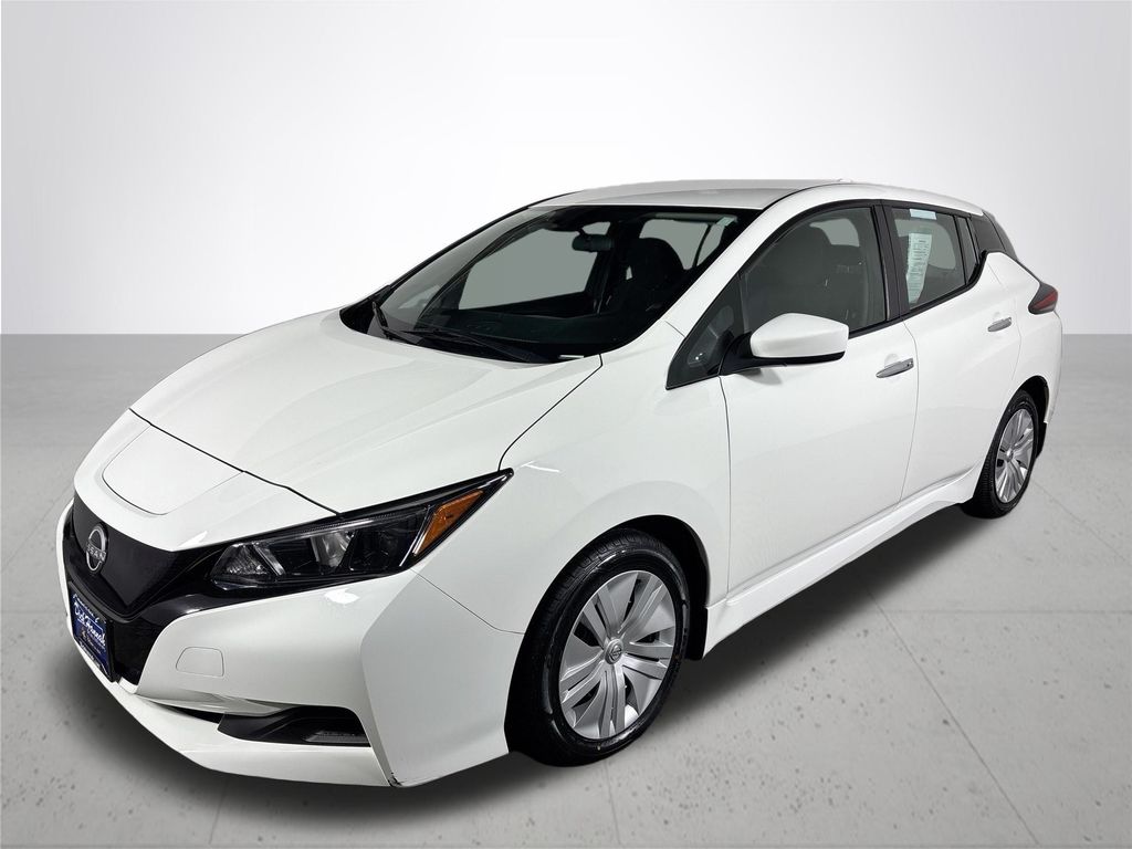 2023 Nissan Leaf S photo 2