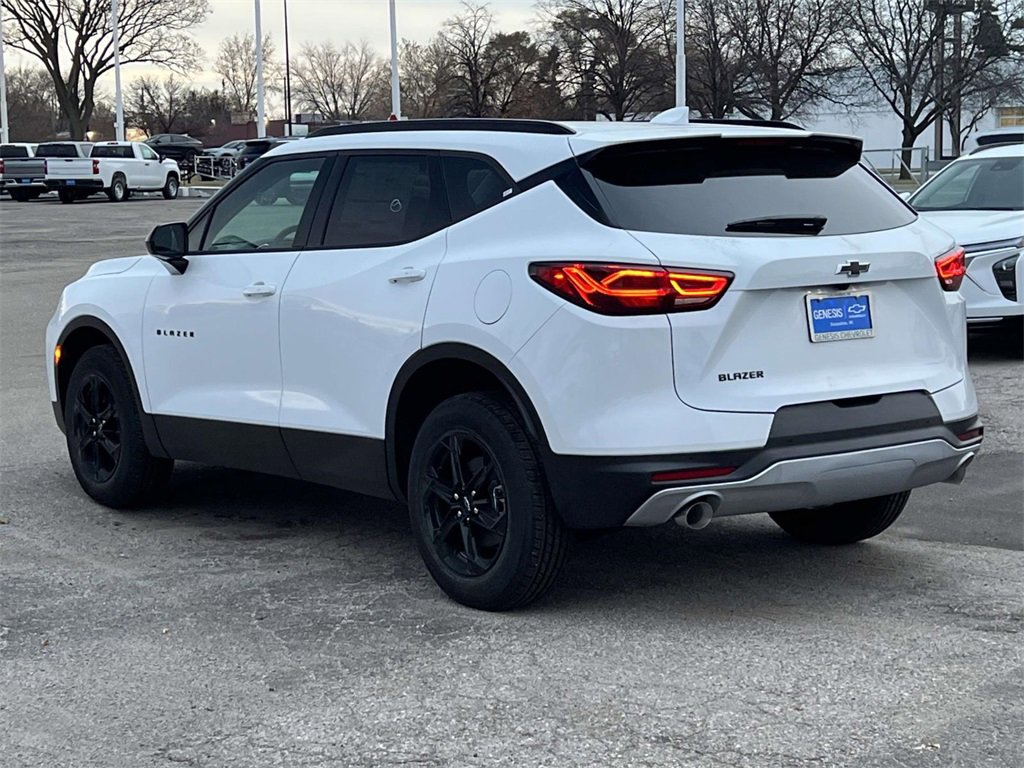 2026 Chevrolet Blazer 2LT photo 3