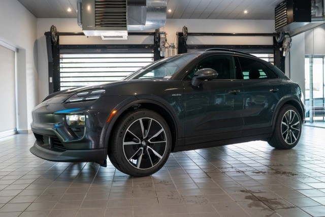 2025 Porsche Macan Electric 4