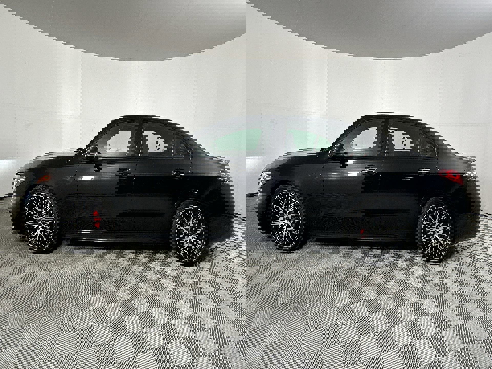 2024 Mercedes Benz C AMG 43 4MATIC photo 3