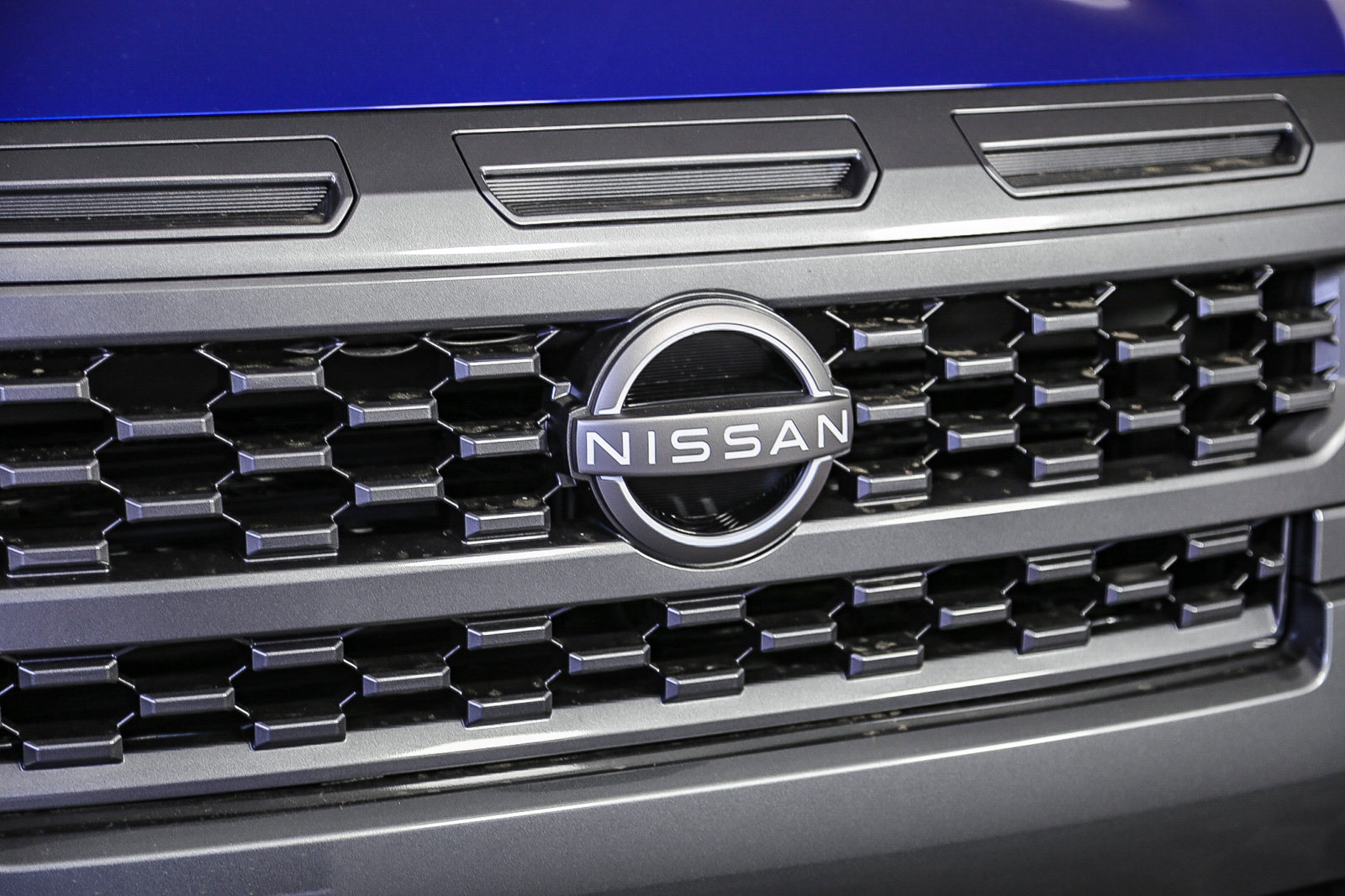 2025 Nissan Frontier Crew Cab SV photo 3