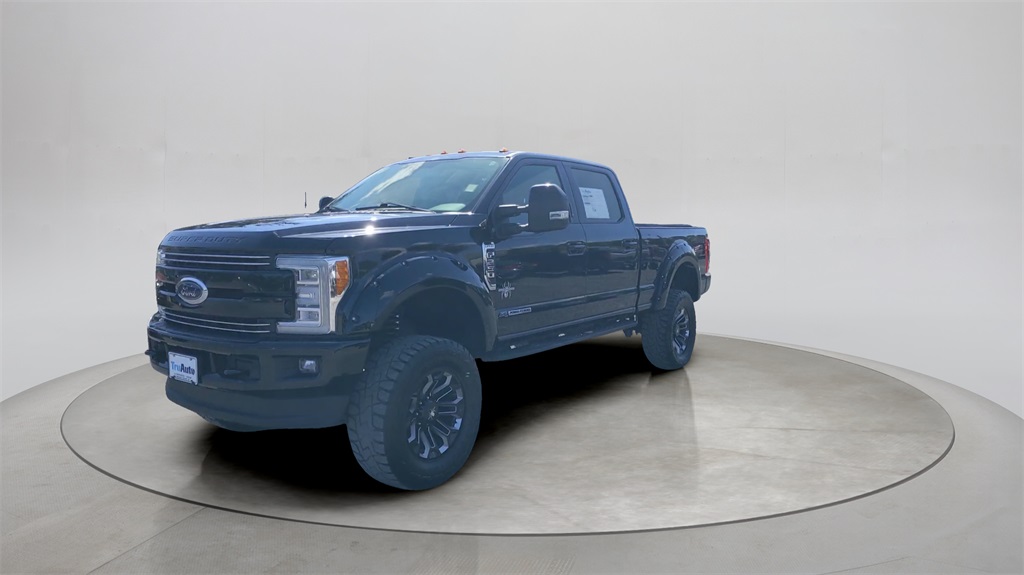 2018 Ford F-250 Lariat photo 3