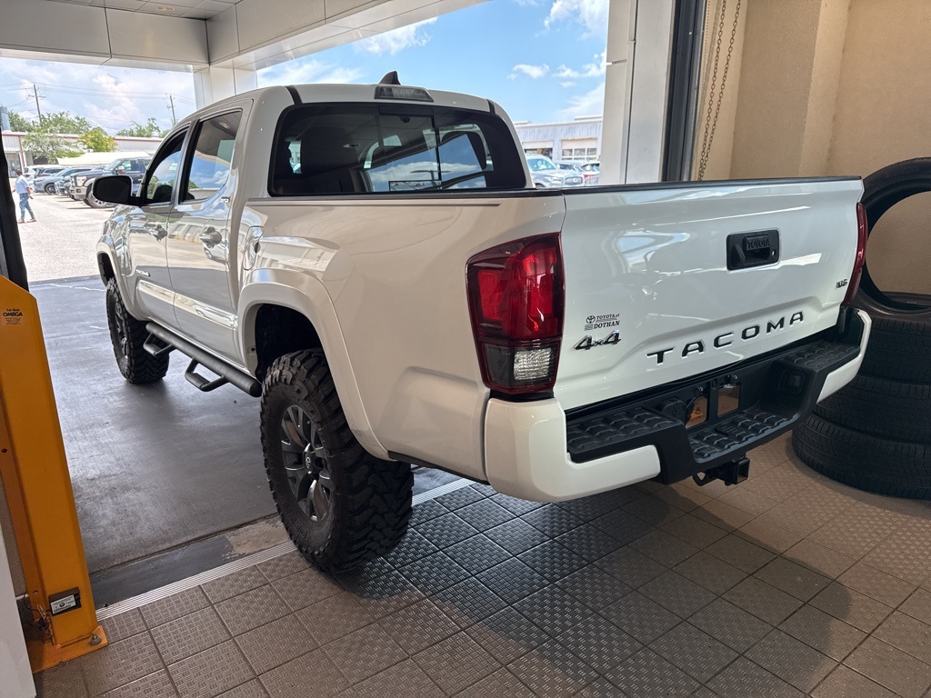 2023 Toyota Tacoma SR5 photo 9