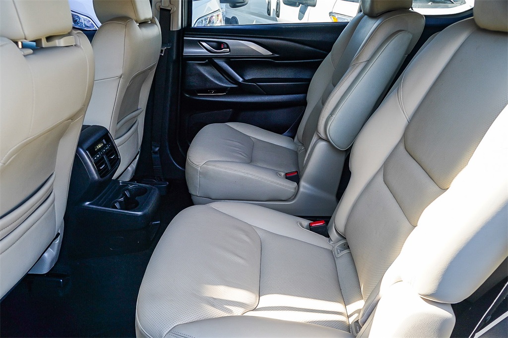 2023 Mazda CX-9 Touring photo 17