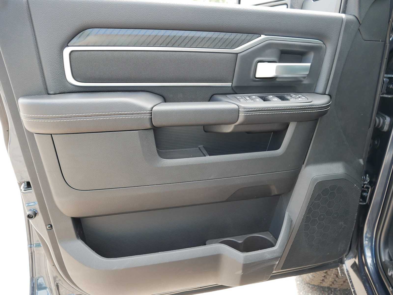 2025 Ram 2500 Big Horn photo 10