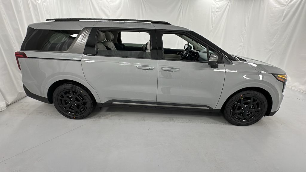 2026 Kia Carnival SX Prestige photo 2