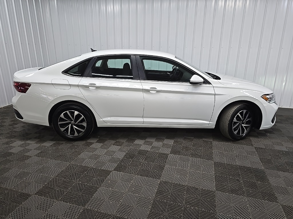 3VW5M7BU1RM043062