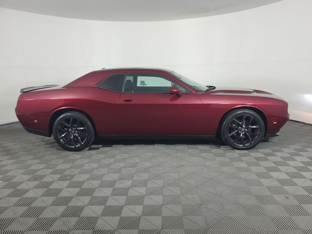 2020 Dodge Challenger SXT photo 3