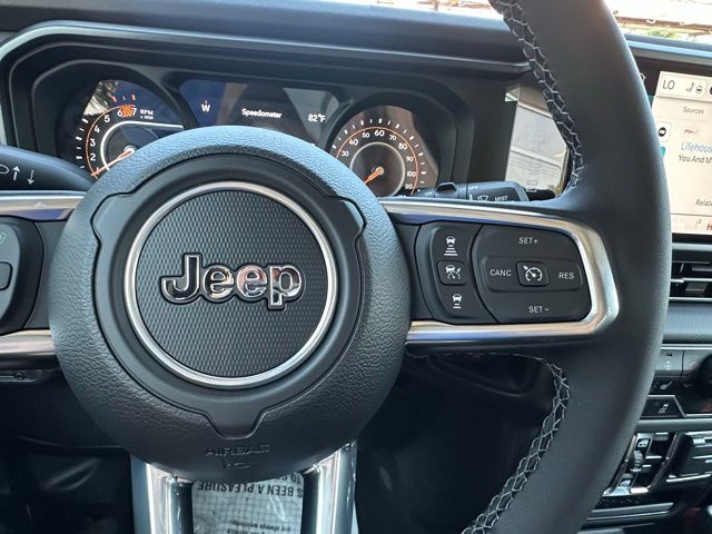 2025 Jeep Wrangler Sport S photo 18