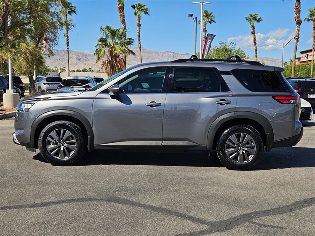 2024 Nissan Pathfinder SV photo 14