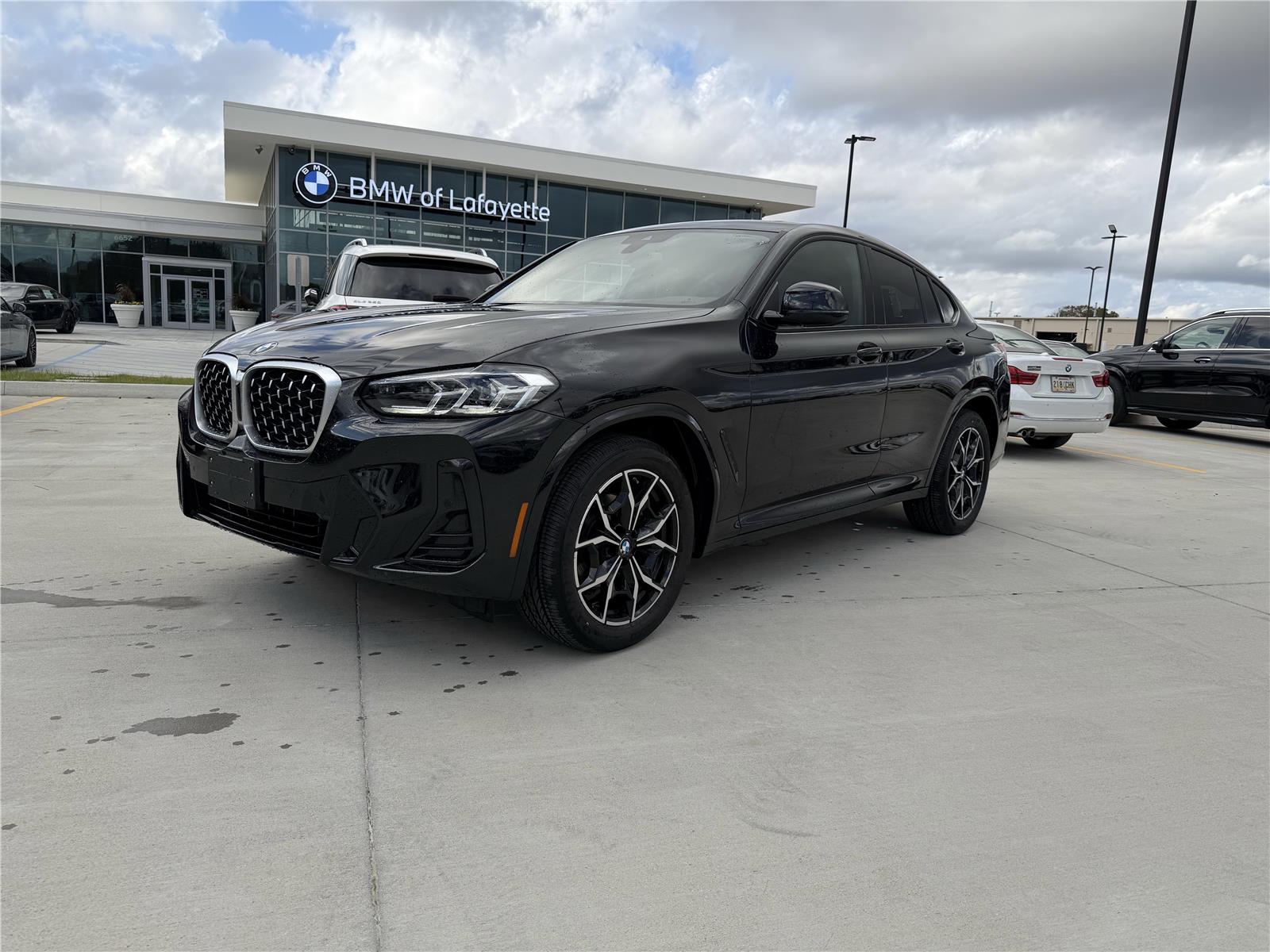 2025 BMW X4 30i's photo
