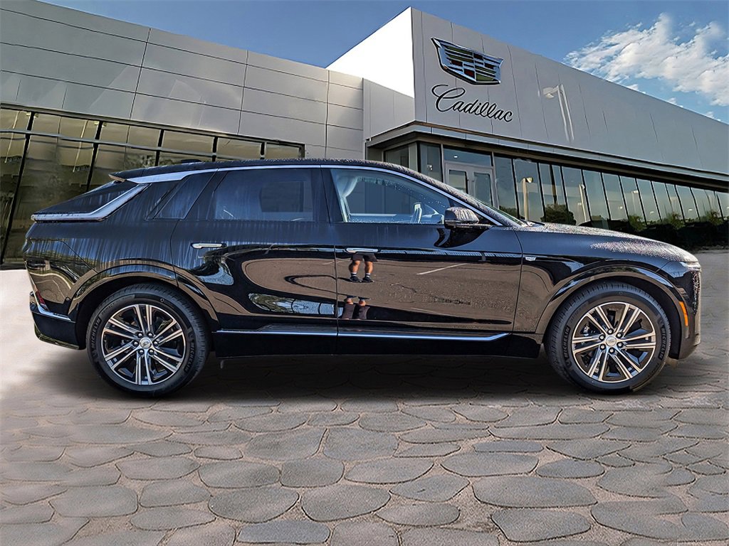 2026 Cadillac Lyriq Luxury photo 6