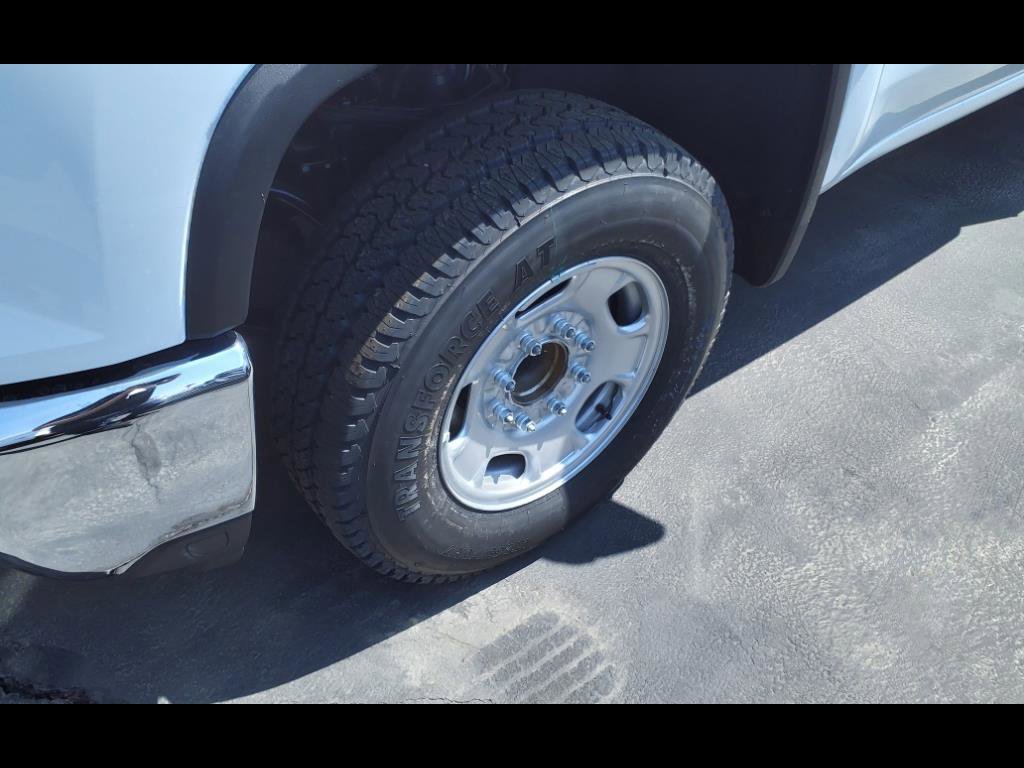 2024 Chevrolet Silverado 2500HD photo 3