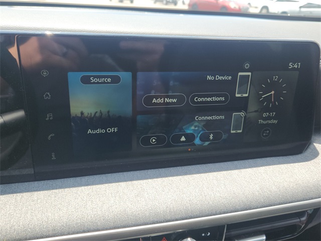 2025 Nissan Kicks SV photo 10
