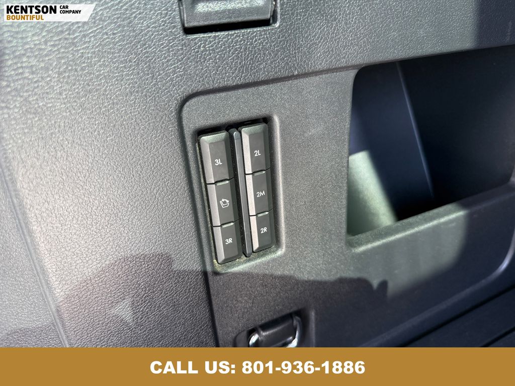 2022 Lincoln Navigator L Reserve photo 39