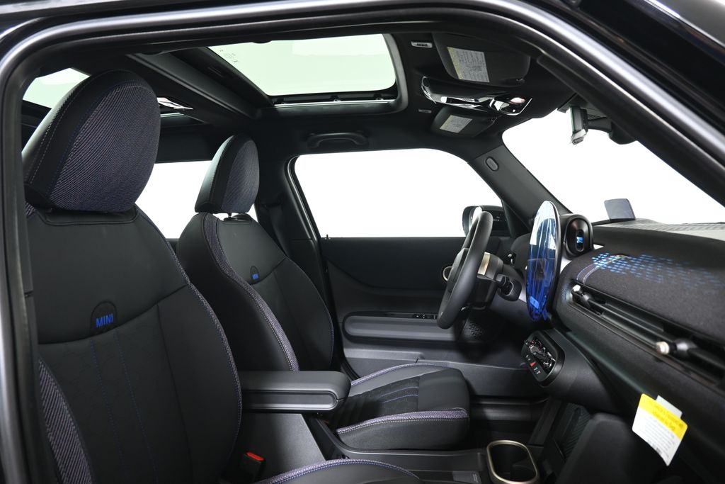 2026 Mini Cooper Hardtop S 4 Door Iconic photo 19