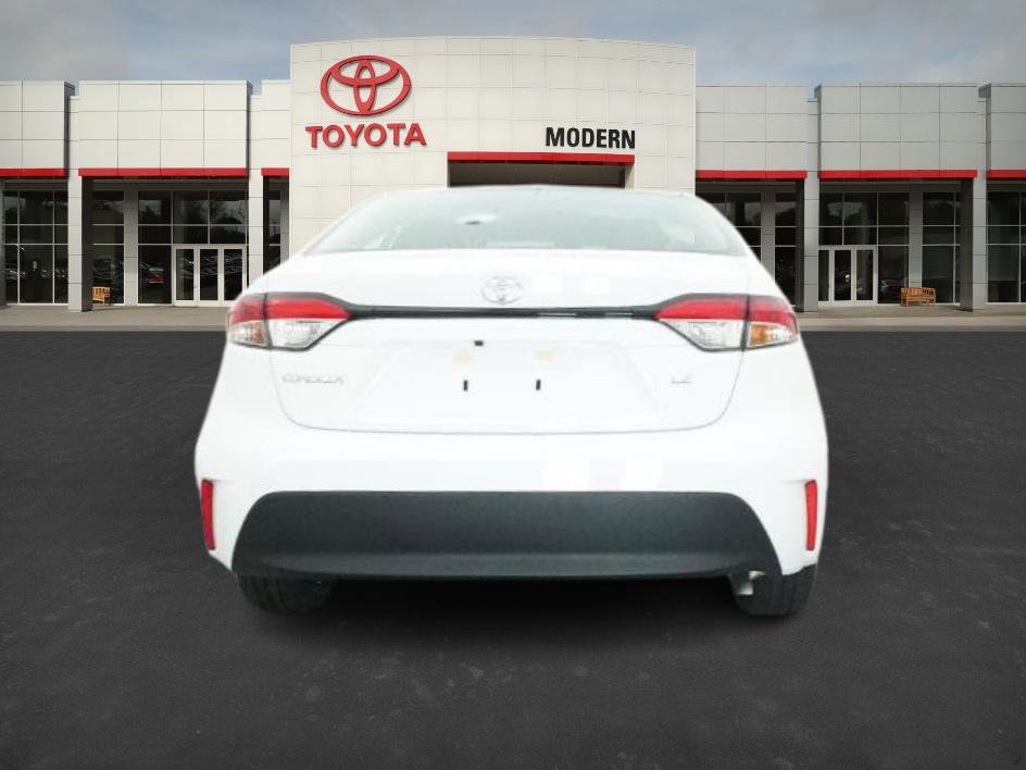 2025 Toyota Corolla LE photo 3