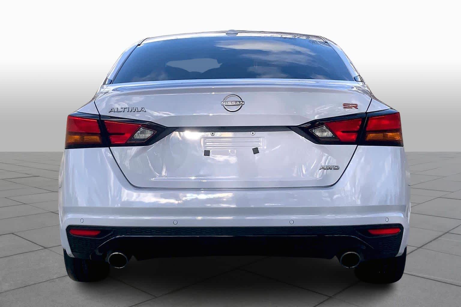 2024 Nissan Altima 2.5 SR photo 4