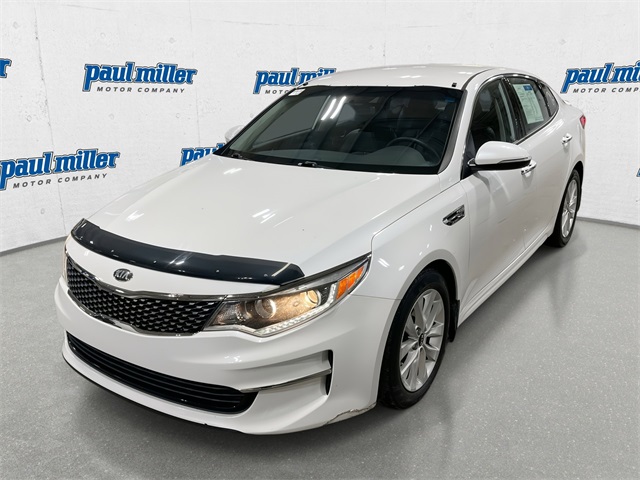 2016 Kia Optima EX's photo