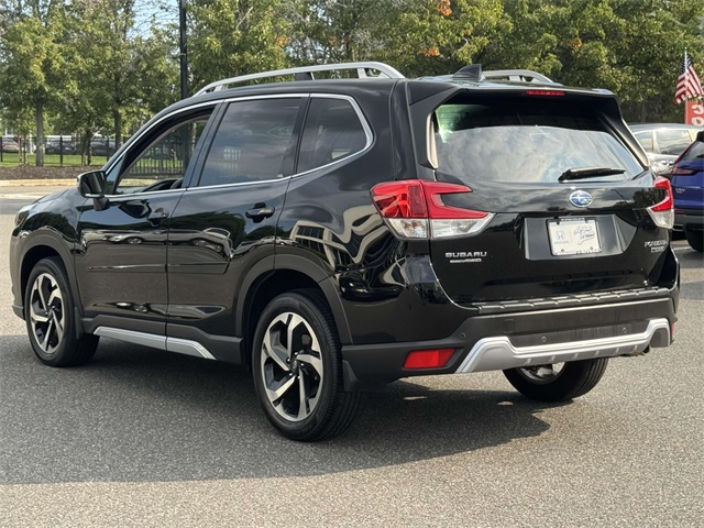 2022 Subaru Forester Touring photo 4