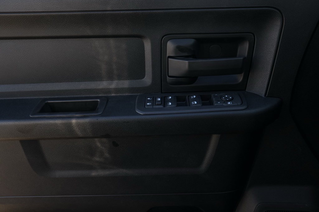 New 2026 Silver-Zynith Exterior Paint RAM Tradesman image 22