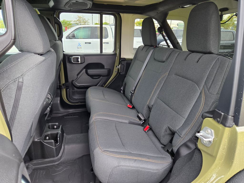 2025 Jeep Wrangler Willys photo 26