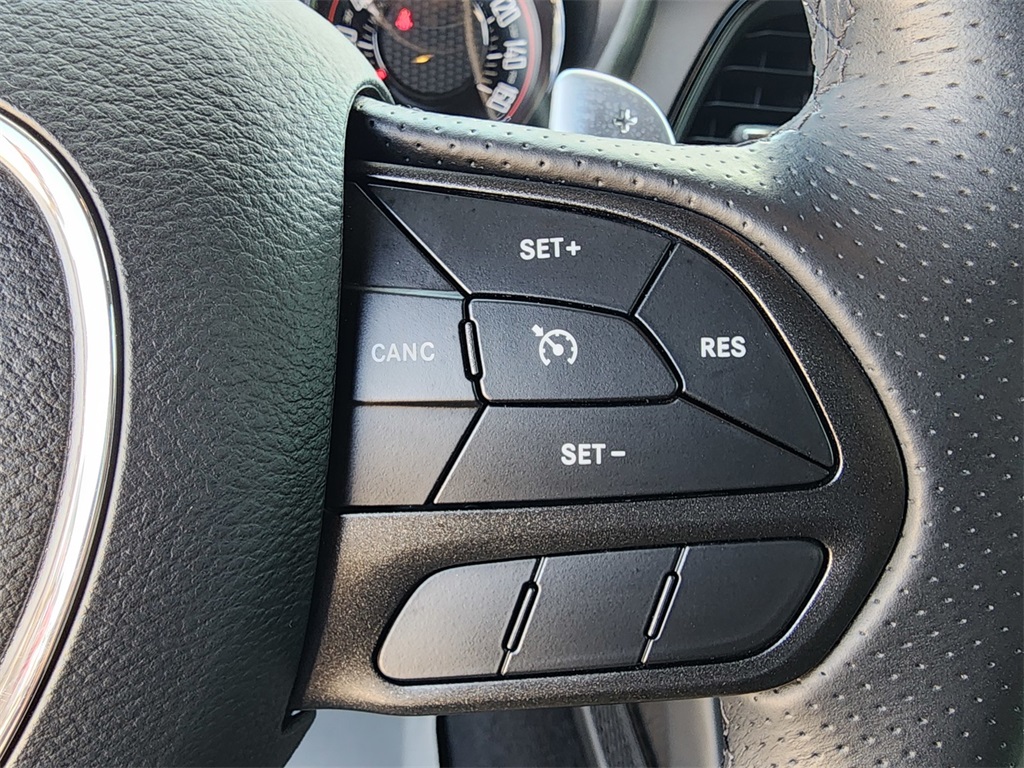 2023 Dodge Challenger R/T photo 19